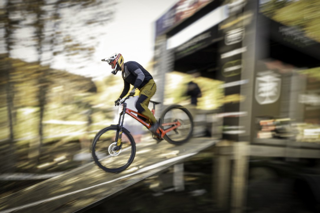 [Sample] UCI announces 2027 Downhill World Cup calendar